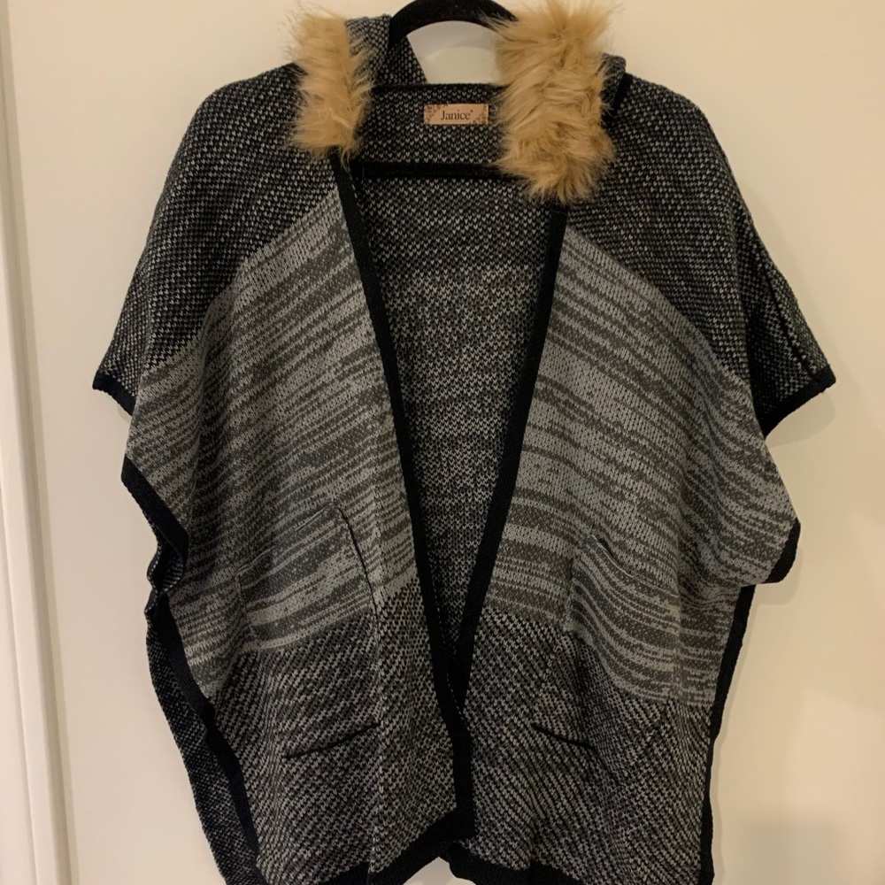 NWT Black/Gray Fur Hood Poncho (OS)